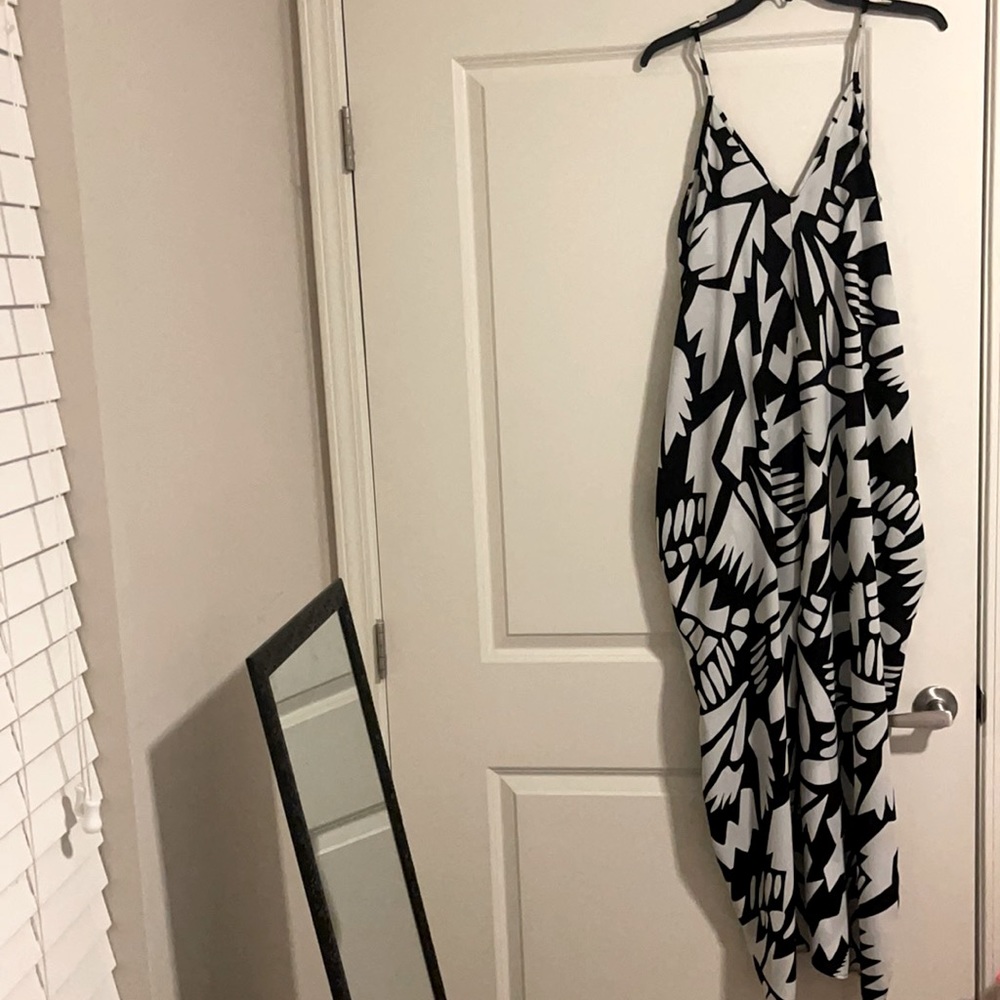 Black and white sundress size large
